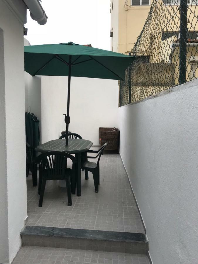 Apartmán Corner House Trafaria Exteriér fotografie